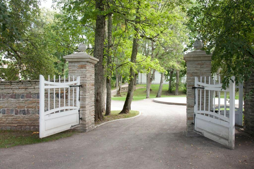 Open Gates to the Palmse Manor